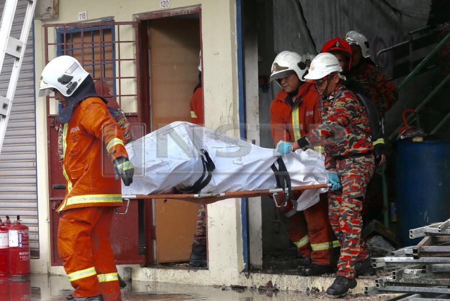  State Criminal Investigation Department chief Senior Assistant Commissioner Yahya Abd Rahman said the bodies of the victims were too badly burnt to be identified as yet. NSTP/ Muhaizan Yahya
