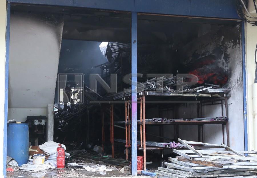 Initial investigations revealed the fire began on the upper level of the premises, adding that checks had also revealed that the premises was not licensed for storage of explosive materials. NSTP/ Muhaizan Yahya