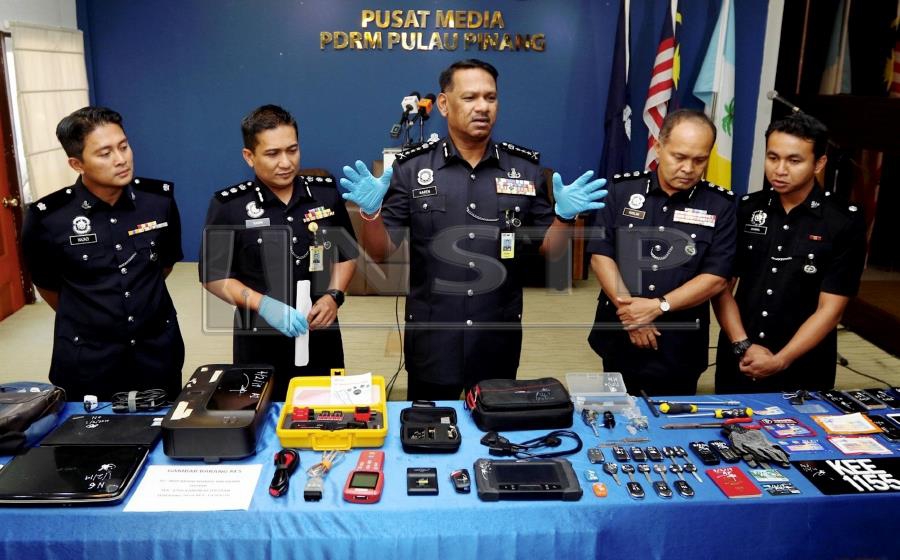 Police crippled a luxury car theft gang dubbed ‘Geng Motokar Mewah’ and detained seven suspects earlier this month. (NSTP/MIKAIL ONG)