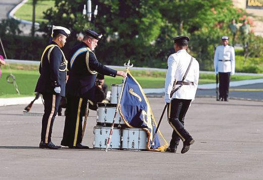 Sultan of Johor carries out rare change of JMF colours ...