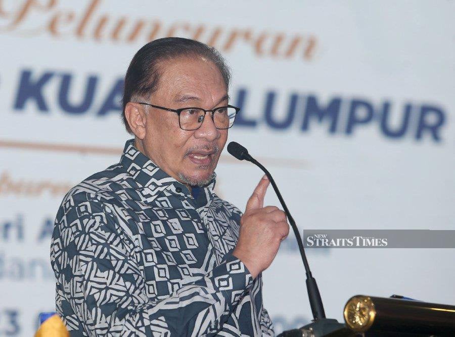 Prime Minister Datuk Seri Anwar Ibrahim said MIC president Tan Sri S.A. Vigneswaran has told him that the party would support the unity government’s candidate in Kuala Kubu Baharu. - NSTP/File Pic 