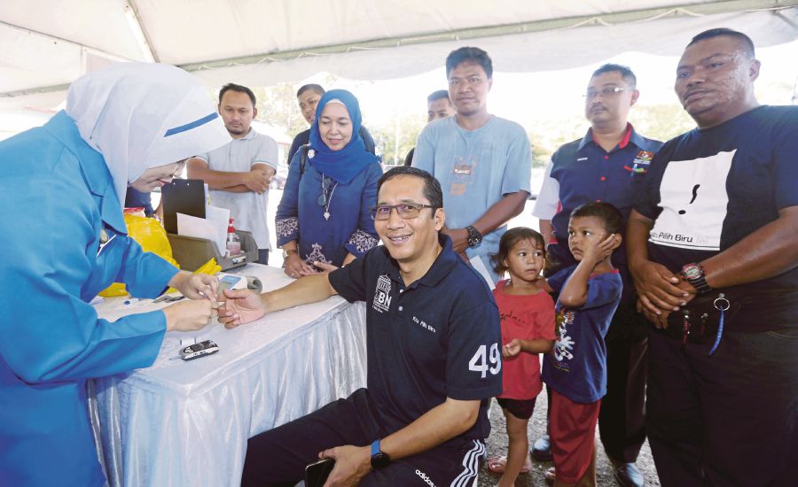 The Barisan Nasional (BN) candidate for the Kota Iskandar state constituency, Mohammad Khairy A. Malik, said the opposition did not show any interest in coming to the people’s aid.