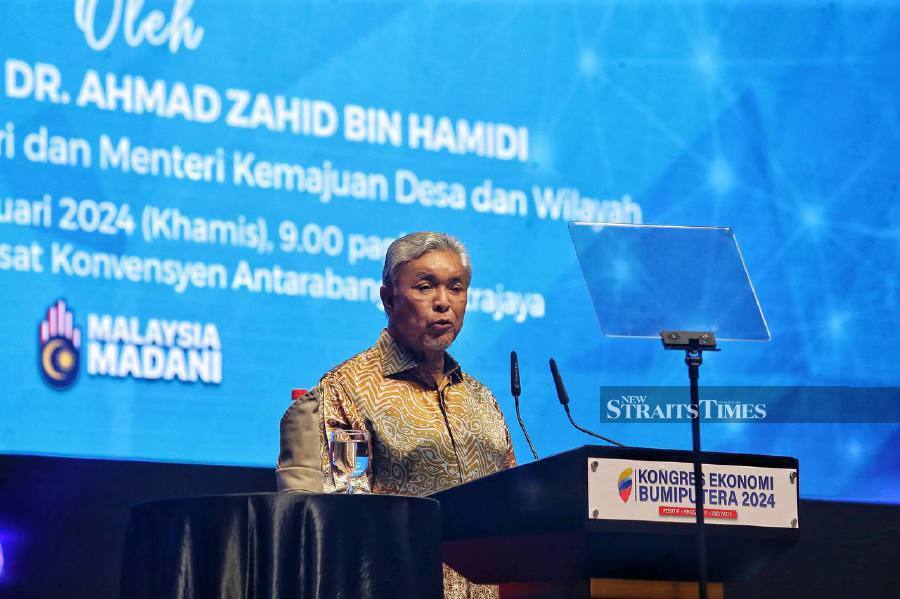 Deputy Prime Minister Datuk Seri Dr Ahmad Zahid Hamidi says the corporation will be entrusted with the task of drafting mechanisms to enhance and leverage Bumiputera land ownership in the future. -NSTP/MOHD FADLI HAMZAH