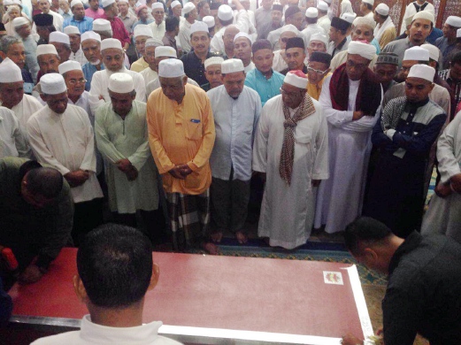 Tan Sri Abdullah Ahmad laid to rest in Kok Lanas | New ...