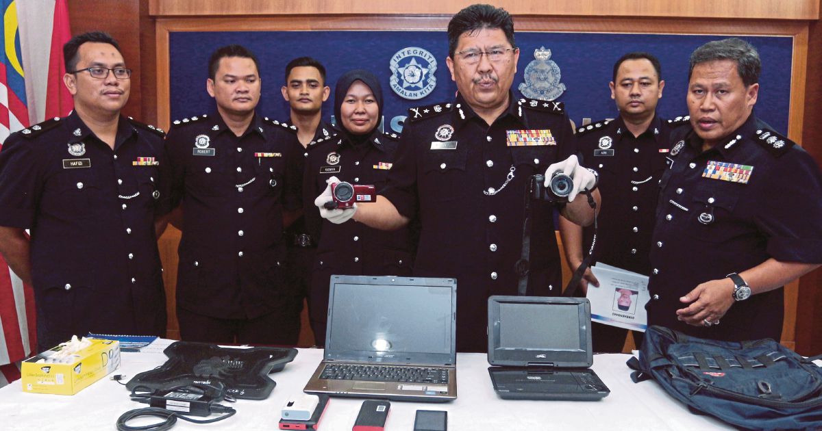 Kelantan cops nab man suspected of burgling 14 gov't 