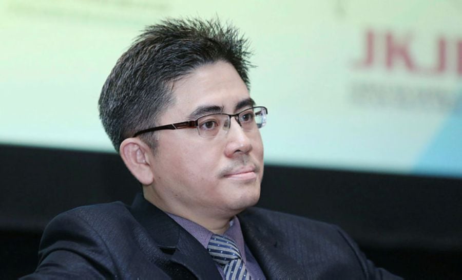 Dr Law Teik Hua
