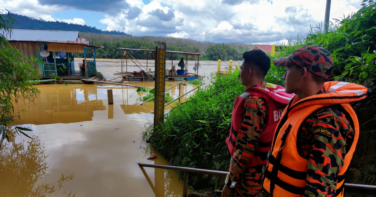 Lebir river breaches danger mark | New Straits Times