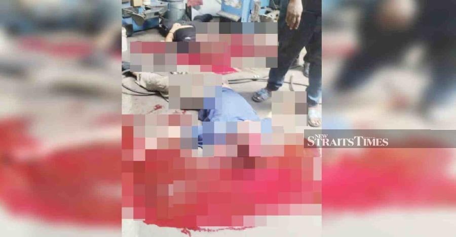 One victim died at the scene while another victim was seriously injured and taken to the Sungai Buloh Hospital. - Pic courtesy of NST reader
