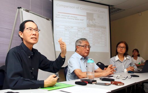 Penang Island City Council member Lim Mah Hui (left) says fellow DAP-appointee, Chris Lee, had allegedly misquoted him in his article titled "Penang at a Crossroad". File pix by AMIR IRSYAD OMAR.