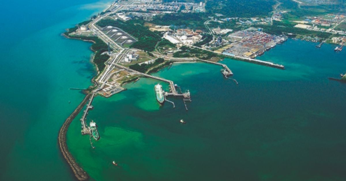 Backlog of LNG tankers at Bintulu complex after maintenance work