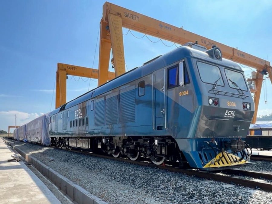 The diesel locomotives used to aid in construction activities for the East Coast Rail Link (ECRL) project have begun arriving in the country. Pic courtesy from ECRL Facebook