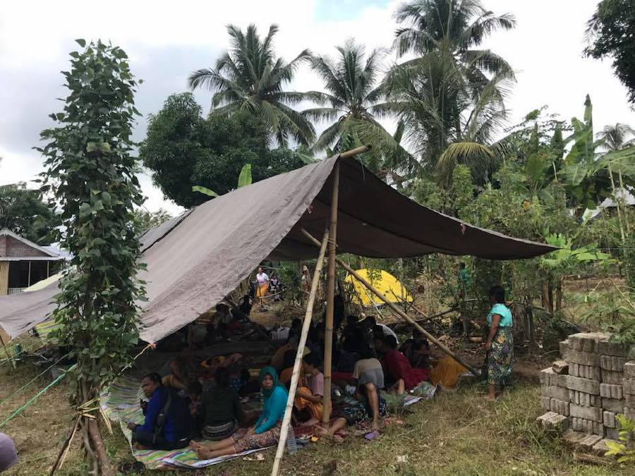 A temporary shelter was built with the help of locals for those affected by the Lombok quake. Pics courtesy of Ayu Hasman.
