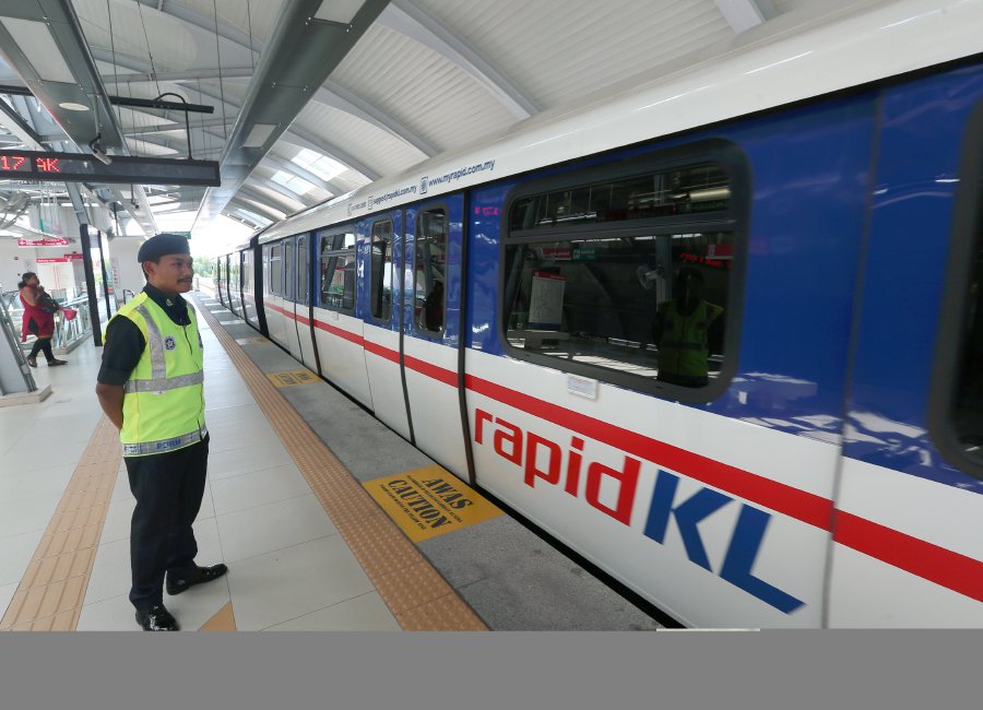 LRT to use first 'married' four-car train fleet | New ...