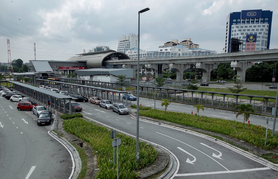 Gov't to bear huge cost if LRT3 tender reopened Guan Eng  New Straits