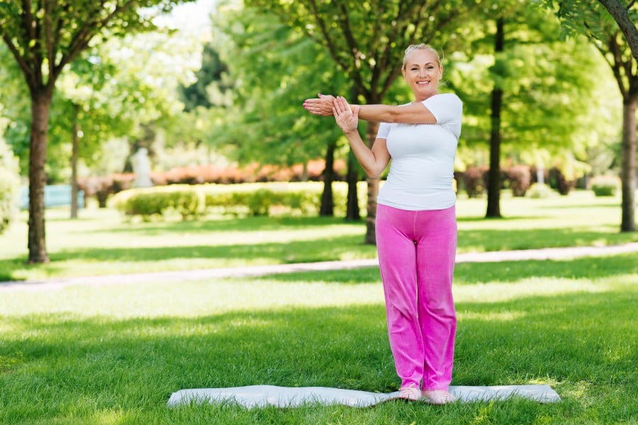 Keeping fit and staying healthy helps maintain bone health. Image by freepik.