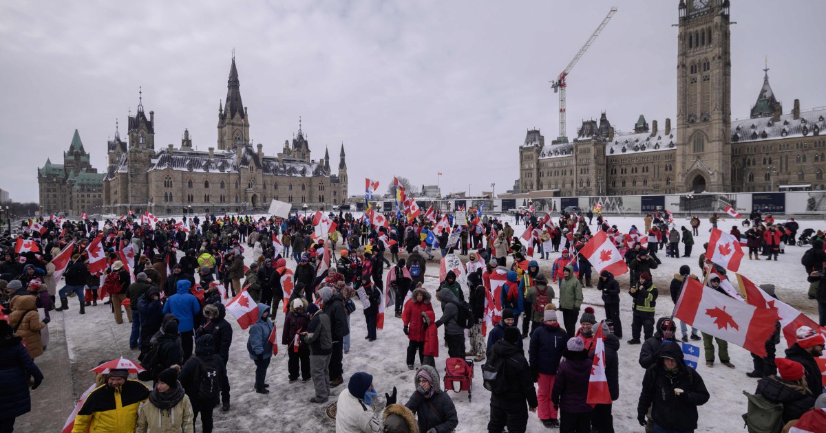 Canada Protesters Police Deadlocked As Tensions Simmer At Blocked   Maik17 NSTfield Image Socialmedia.var 1644754008 