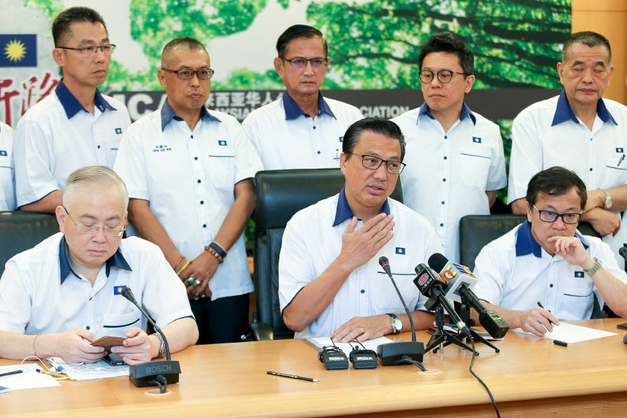 MCA Central Committee members have agreed to set up two committees in efforts to reform and transform the party for the better, said MCA president Datuk Seri Liow Tiong Lai. Pic NSTP/EMAIL
