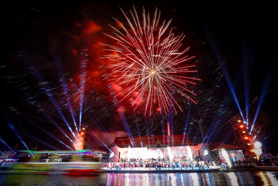 Melaka welcomed 3.7 million visitors between Jan 1 and March 25 during the first quarter of the 2024 Melaka Visit Year (TMM 2024), state Tourism, Heritage, Arts, and Culture Exco, Datuk Abdul Razak Abdul Rahman said.- BERNAMA pic