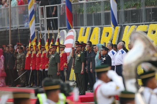 Yang diPertuan Agong Tuanku Abdul Halim Mu'adzam Shah and Raja Permaisuri Agong Tuanku Hajjah Haminah Hamidun accompanied by Prime Minister Datuk Seri Najib Razak and Deputy Prime Minister Datuk Seri Dr Ahmad Zahid Hamidi at the Merdeka Parade 2015 at Dataran Merdeka. Pix by Osman Adnan