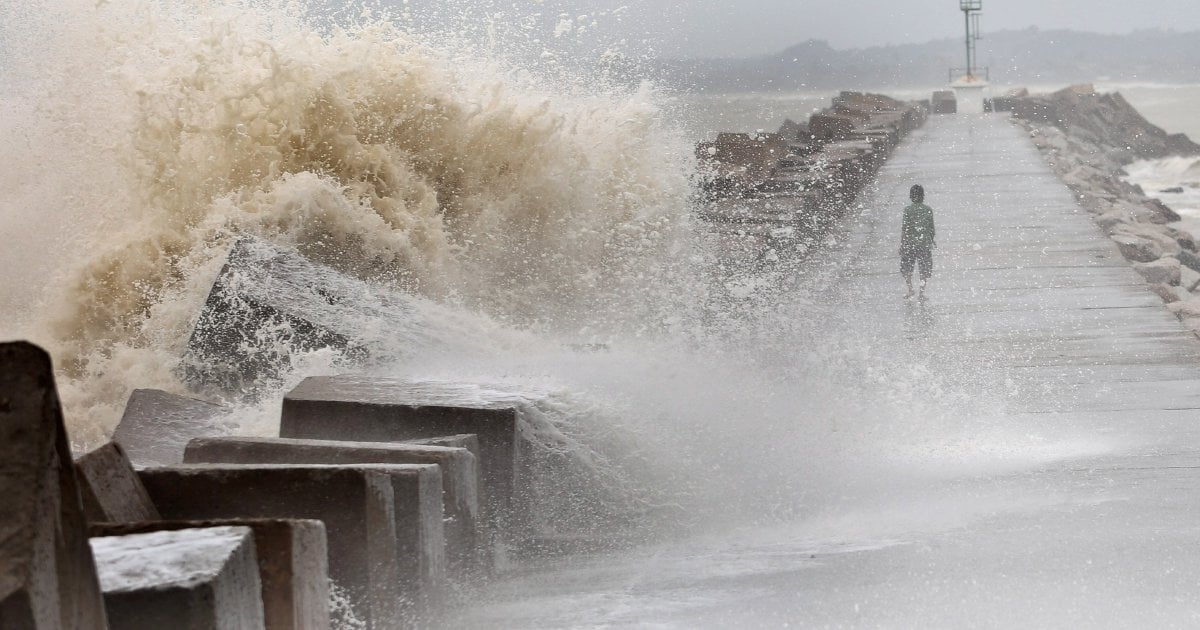 Heavy rain, high winds alert issued for several states | New Straits Times