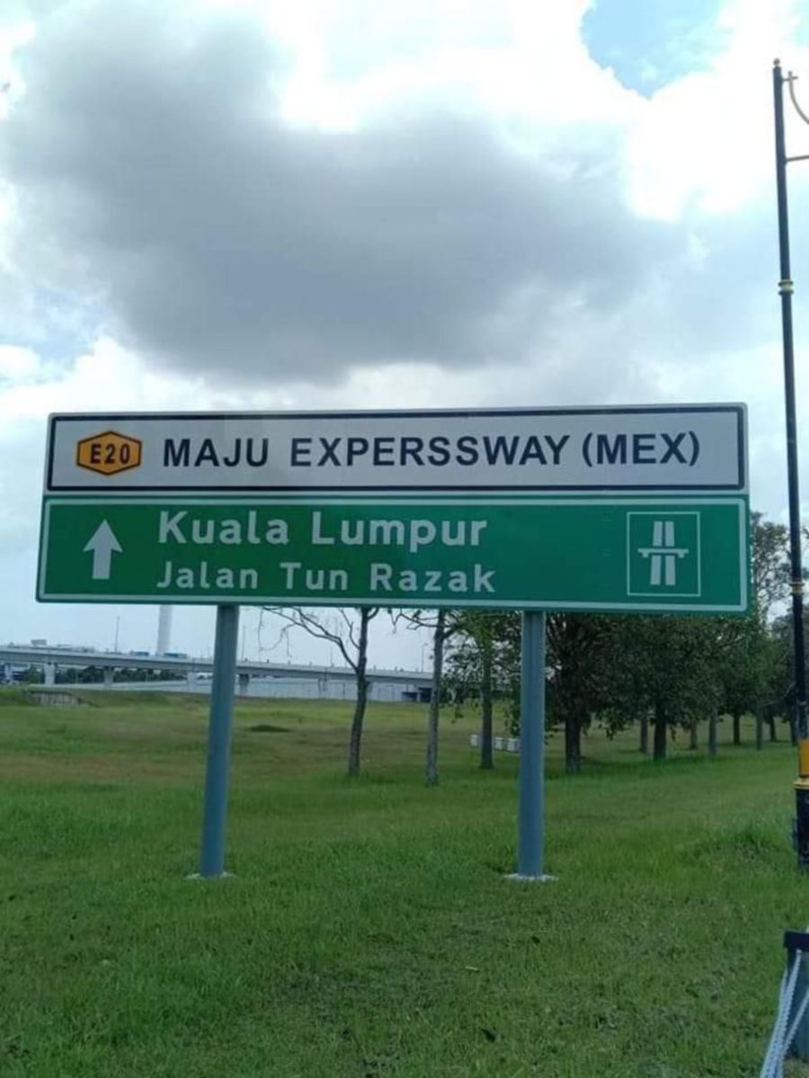 The minor error on the word “Expressway”, which was initially spelled “Experssway” was on a sign located along its Putrajaya-Dengkil-KLIA highway. - Pic courtesy of reader 