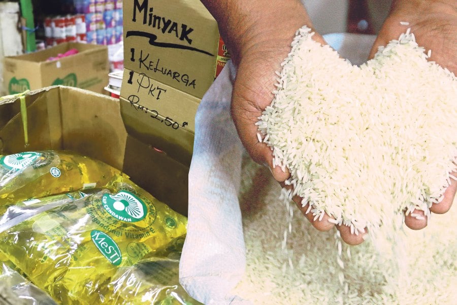 The Agriculture and Food Security Ministry has been told to publish the locations where the people can easily purchase local white rice and packet cooking oil.- NSTP file pic