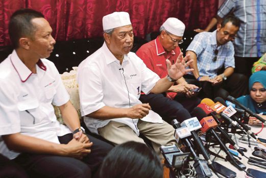 Pengkalan Kubor: Make win a gift for PM, says Muhyiddin | New Straits ...