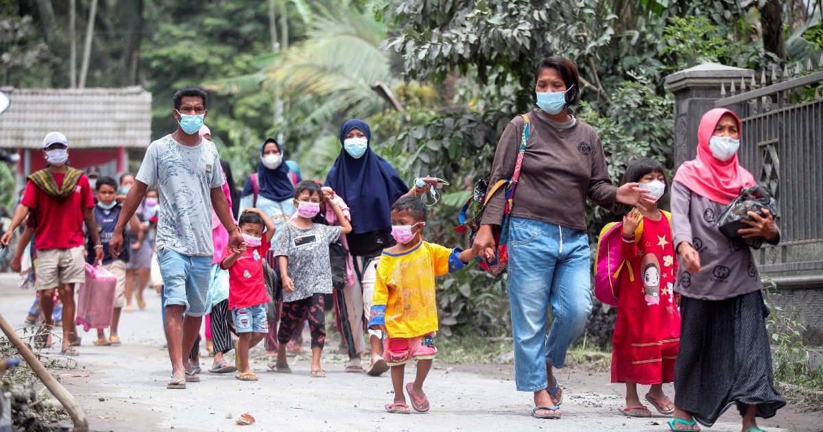 Residents in shadow of Indonesia volcano reckon with ruin