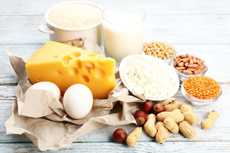 Look for good sources of protein to add to your daily diet. Picture from Herbalife Nutrition.