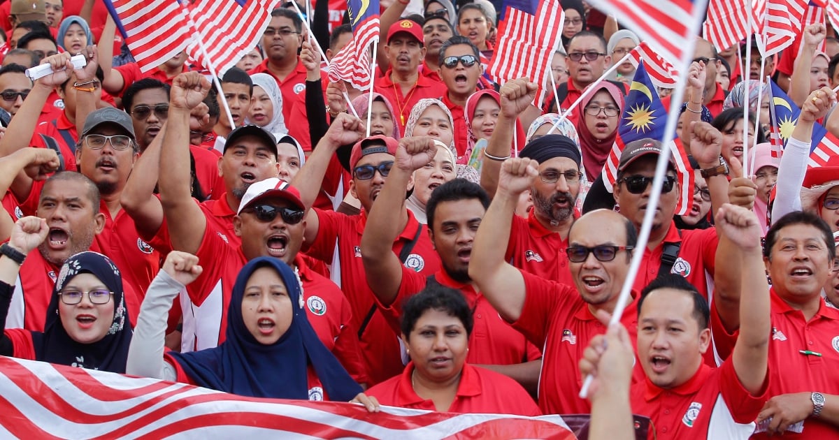 MTUC: Raise Minimum Wage To RM1,500, Cola To RM300 | New Straits Times