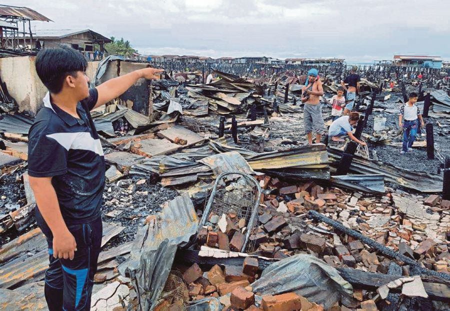 Illegal Power Connection Likely Cause Of Tawau Water Village Blaze