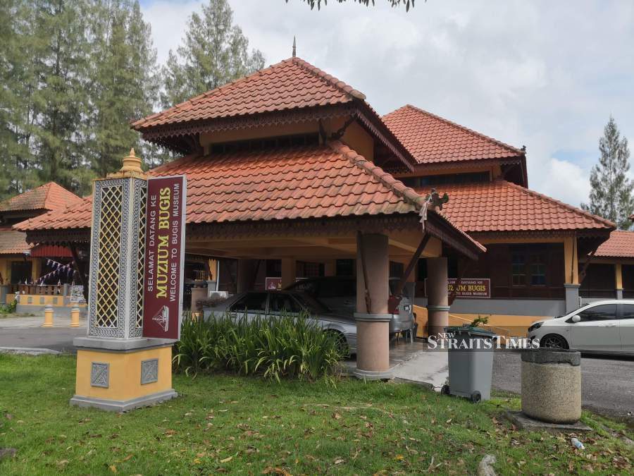 The Bugis Museum is located at a small side road branching off from the Kukup-Pontian main road leading to Taman Rekreasi Sungai Rambah. Pictures by Alan Teh Leam Seng.