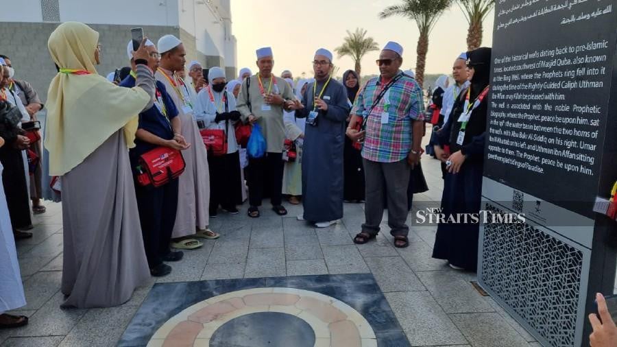Malaysian students at the Islamic University of Madinah are often picked to be guides for Malaysian pilgrims performing the haj and umrah. - NSTP/Husain Jahit