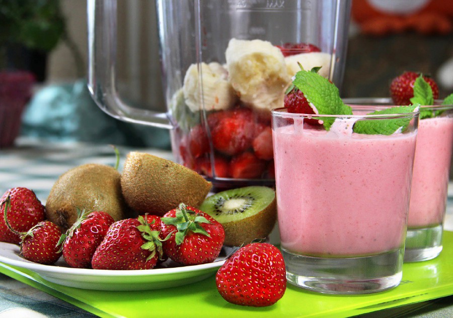Use fruits that are slightly past their prime to make a healthy smoothie. 