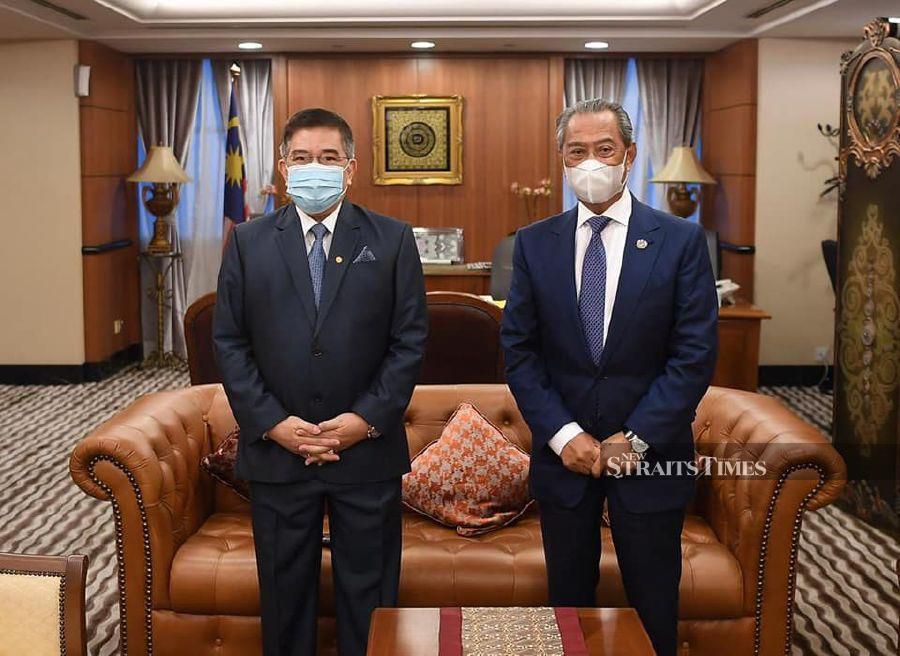 Prime Minister Tan Sri Muhyiddin Yassin receives a courtesy call from the High Commissioner of Brunei Darussalam to Malaysia, Ambassador Dato Paduka Alaihuddin Mohd Taha in Putrajaya. - Pic source: Facebook/ts.muhyiddin