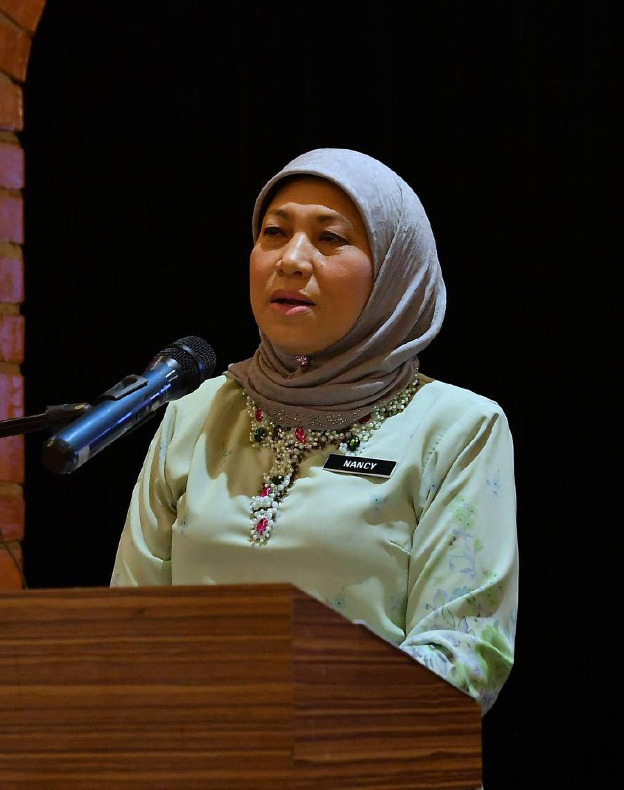 minister of tourism arts and culture of malaysia