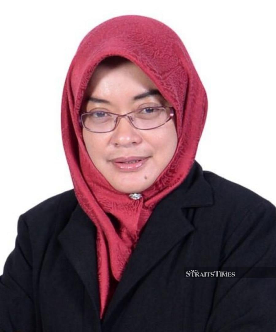 Prof Dr Naomie Salim