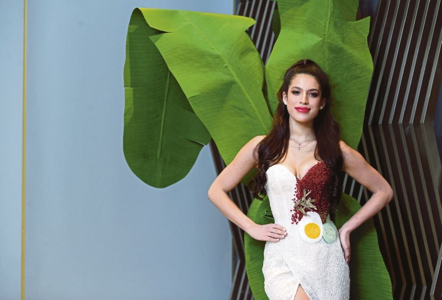 Delicious Malaysian Beauty Queen Will Wear A Nasi Lemak Gown For The Miss Universe 2017 Pageant