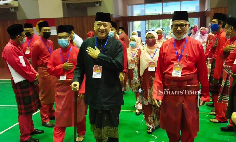 Nazri Aziz Withdraws Support For Muhyiddin S Government