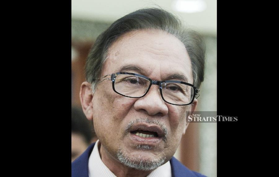 Anwar: My family supports Dr M as PM | New Straits Times ...