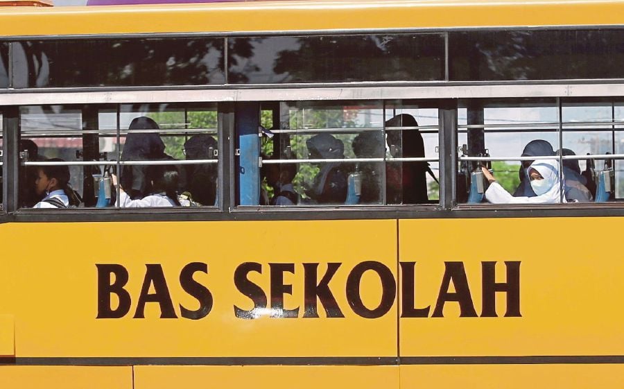 FILE: The Malaysia School Bus Drivers and Operators Association (GPBSM) has no plans to raise school bus fares until the end of this year’s school session. — NSTP FILE PIC