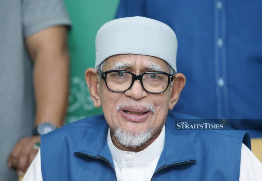 The police will record the statement of Pas President Tan Sri Abdul Hadi Awang tomorrow over his controversial remarks on upholding Islam. - NSTP pic