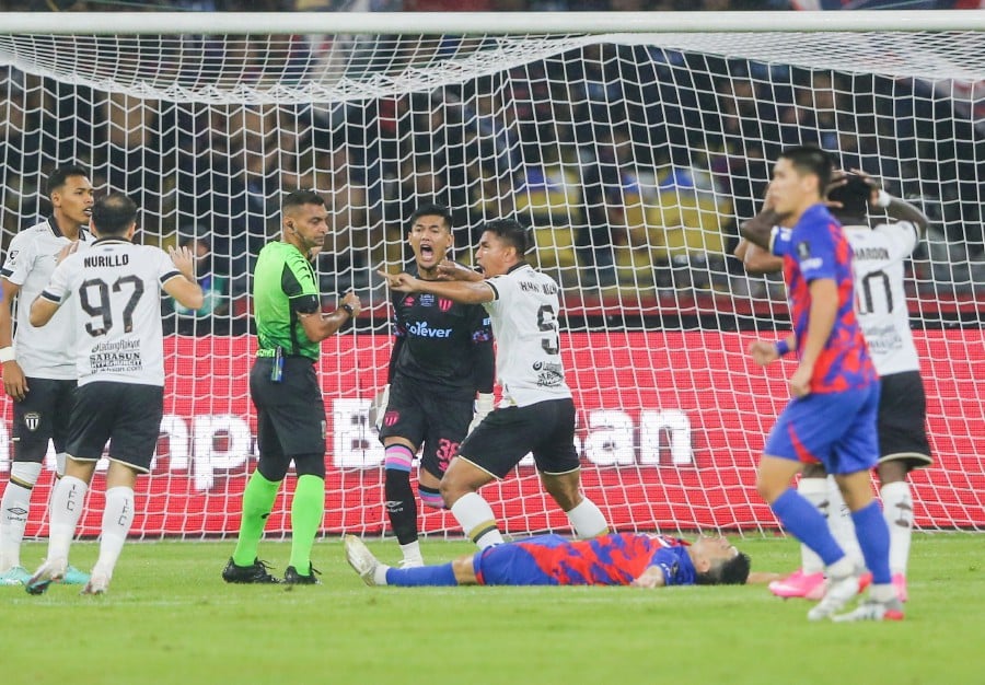 The FAM have defended their selection of S. Logeswaran as the referee for the Malaysia Cup final, which Johor Darul Ta’zim (JDT) won after defeating Terengganu FC 3-1 at the National Stadium in Bukit Jalil on Friday. - NSTP/ASWADI ALIAS