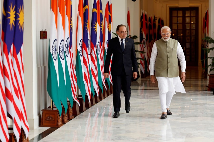 NEW DELHI: Prime Minister Datuk Seri Anwar Ibrahim (Left) and his Indian counterpart, Narendra Modi, agreed that any bilateral government-to-government issues must be expedited. — BERNAMA