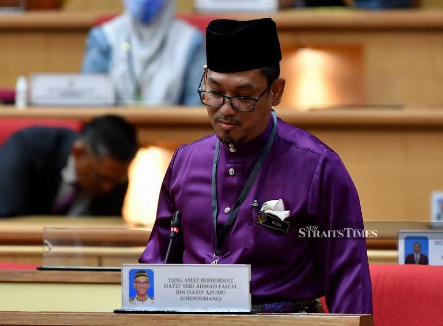 Perak Menteri Besar Datuk Seri Ahmad Faizal Azumu gestures during the State Assembly sitting his morning. - BERNAMA pic