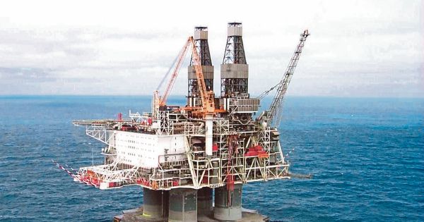 fossil fuels fuel oil energy rig drilling sea platform facts platforms underground petroleo fossils petroleum coal royalties plataforma deep form