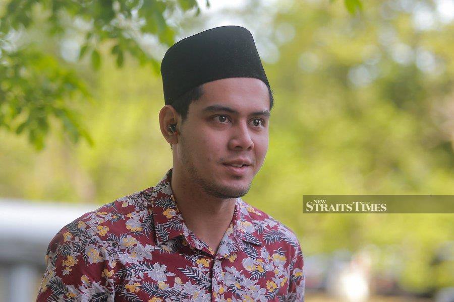 Hafidz Roshdi has started a new career as a delivery man for a courier company. (NSTP file pic)