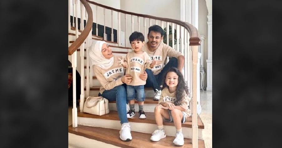Yusry and Lisa with their two children, Yahaira Leanne and Yusof Leonne. – Pic from IG