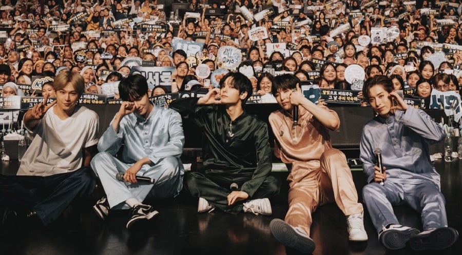 K-pop boy band ONEUS gave fans a memorable experience during its first concert in Malaysia recently. (Pic courtesy of Soulnjoy Promotion)