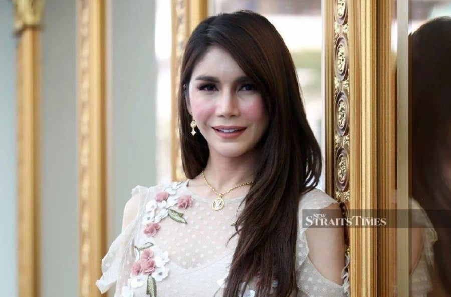 Nur Sajat confirmed that her bungalow in Section 10, Petaling Jaya, Selangor is up for auction and added that she did not have any more possessions in Malaysia. - NSTP file pic